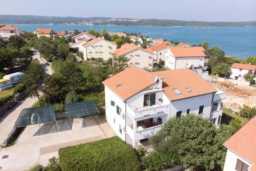 Apartment Windrose Klimno 0*,  Croatia